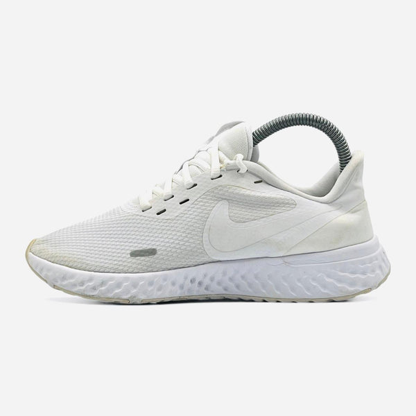 NIKE REVOLUTION 5