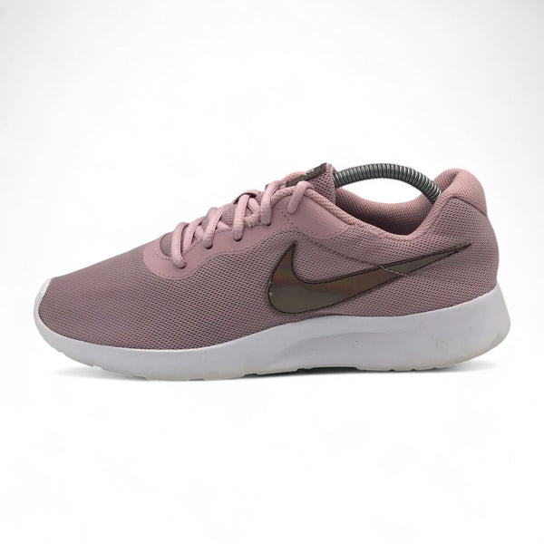 NIKE TANJUN