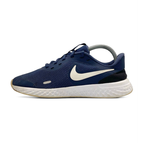 NIKE REVOLUTION 5