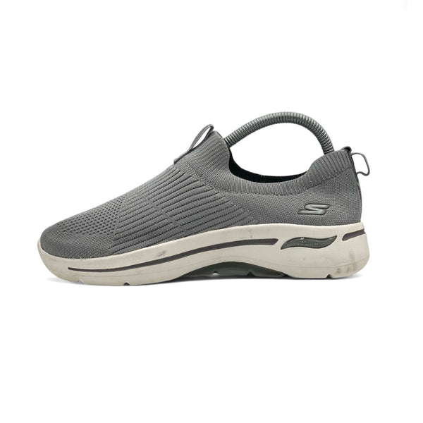 SKECHERS GOWALK ARCH FIT